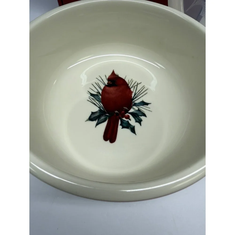 Lenox Winter Greetings Serve and Store Cardinal Bowl with Locking Lid 6 inch